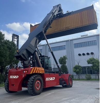 Kessler Reach Stacker met ZF automatische transmissie en Cummins motor voor containerverwerking
