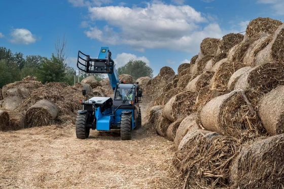 4WD 3,5 ton telescopische vorkheftruck met balenklem voor strostapel en papierrol