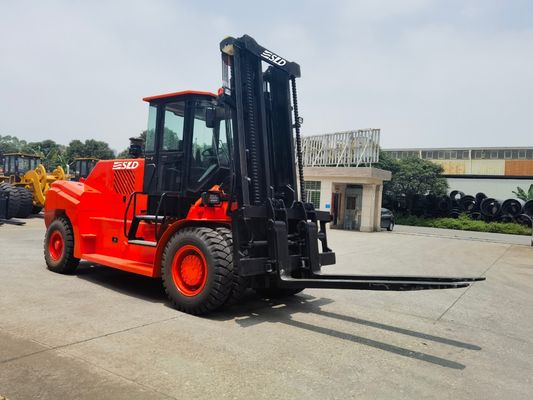 FD400 40 Ton Shipyard Logistics Heavy Duty Forklift With Twin Front Tyre Assembly