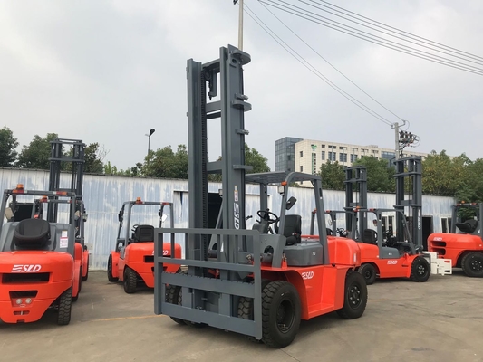 7 Ton Diesel Forklift Truck With 2 Stadiummast het Opheffen Hoogte 6m