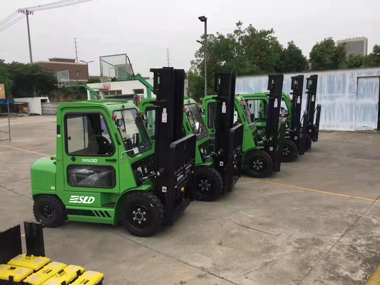 Het opheffen Hoogte 4m 3 Ton Diesel Forklift CPCD30 met Volledige Gesloten Cabine